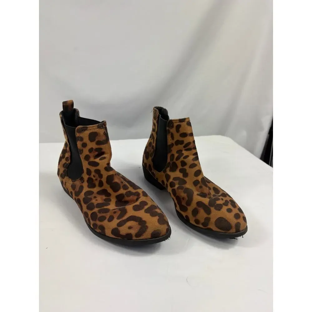 Bamboo Leopard Print Pull on Booties Size 6